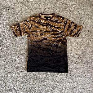 Black Scale Xl t shirt